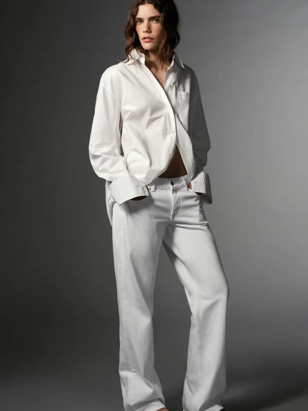 White Low Rise Wide-Leg Jeans - Clean Minimal Style - Picture 5 of 9